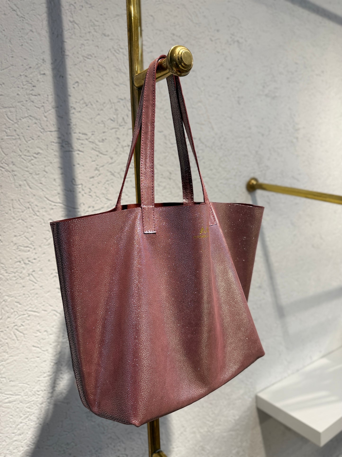 SHOPPING BAG MEDIANO MADONA VINO TINTO PLATA