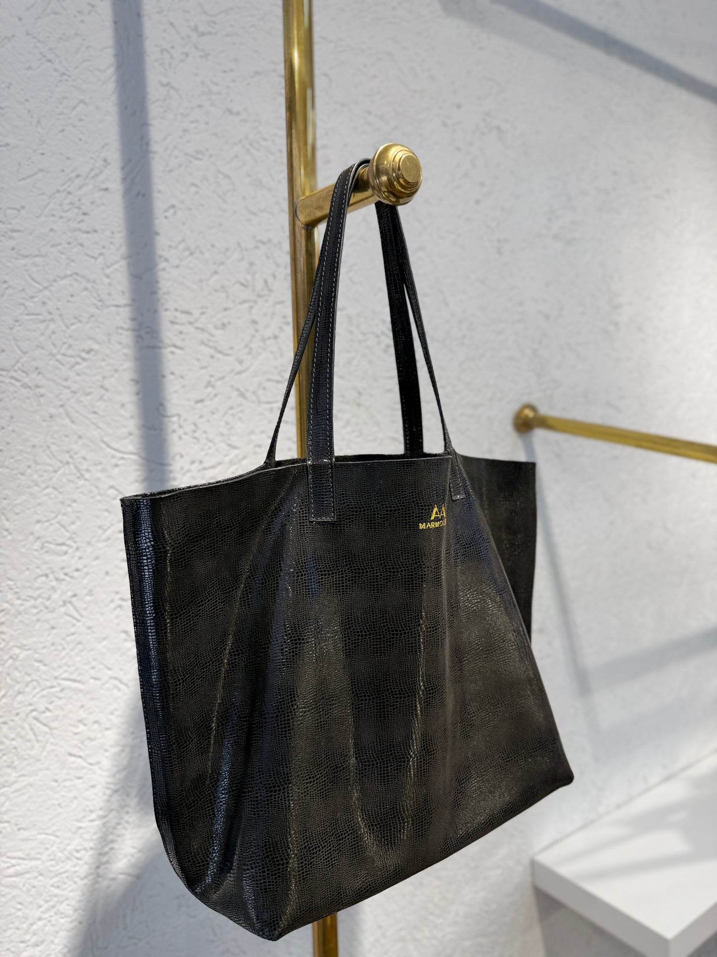 SHOPPING BAG MEDIANO UMA NEGRO