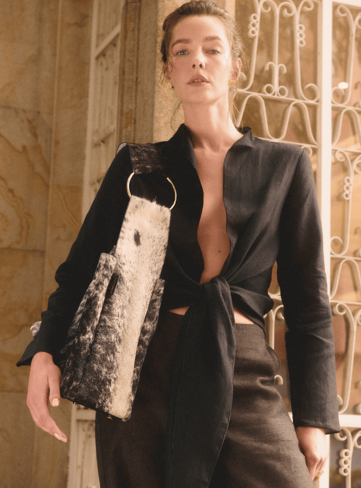 BLUSA TIRA LARGA DE LINO NEGRO