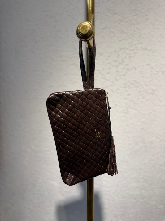 CLUTCH MEDIANO TRENZADO CAFE