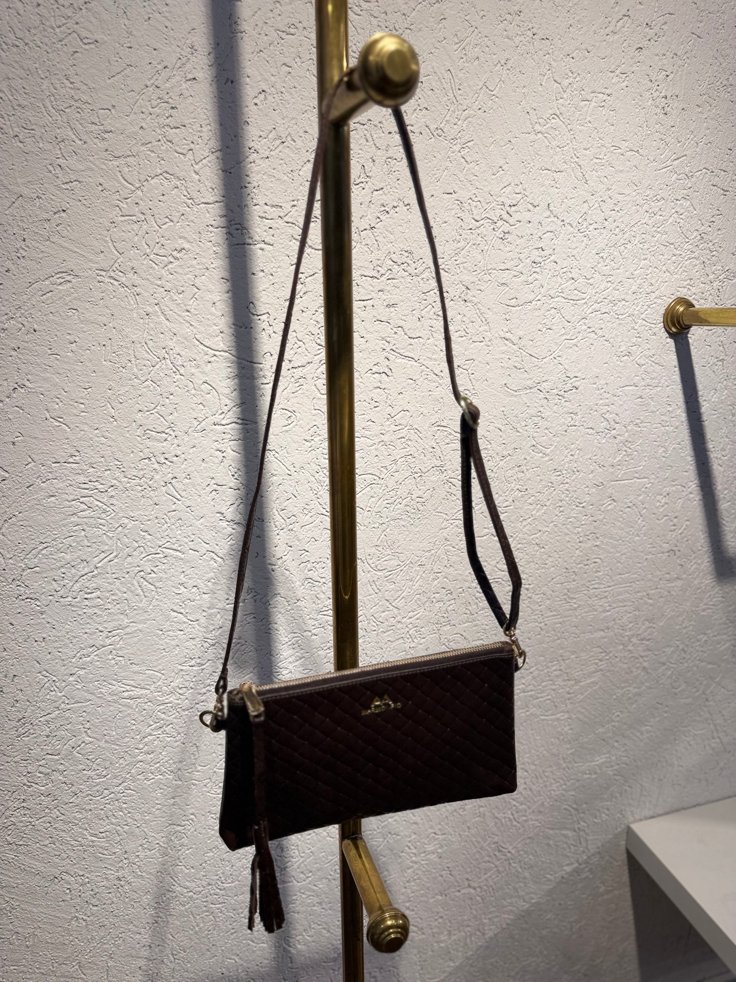 CLUTCH GRANDE TRENZADO CAFE