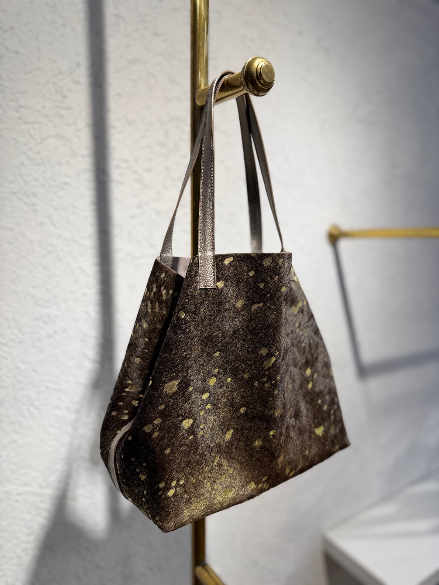 SHOPPING BAG MEDIANO PELO NATURAL CON FOLIA ORO