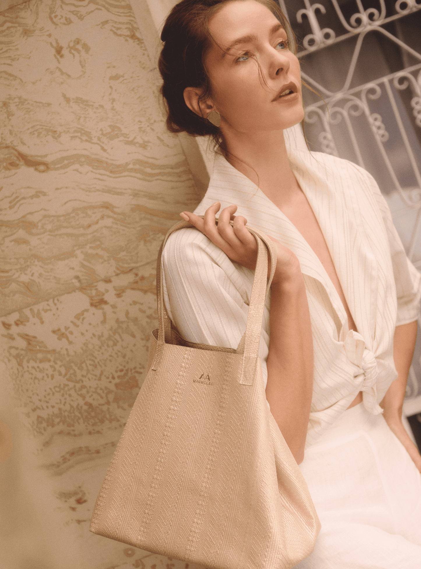 BLUSA DE ALGODÓN VOILE CON HILOS DORADOS