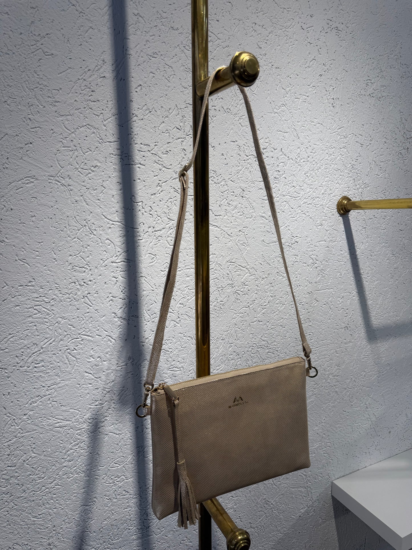 CLUTCH GRANDE SANTORINI ORO